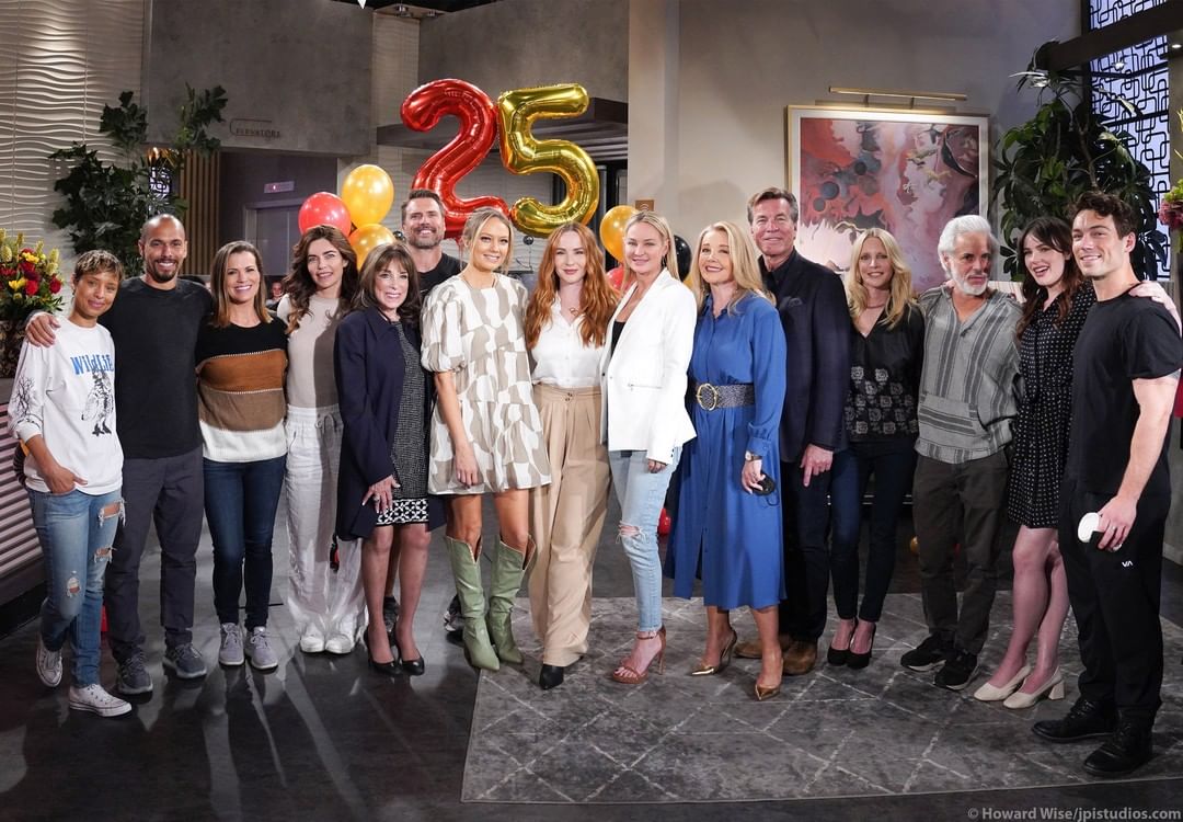 comings and goings on young and the restless